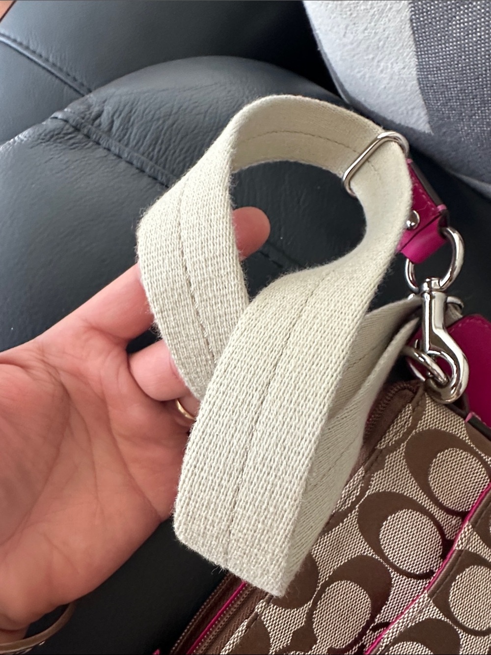 Coach Crossbody Signature Canvas with Hot Pink Trim - Picture 11 of 11